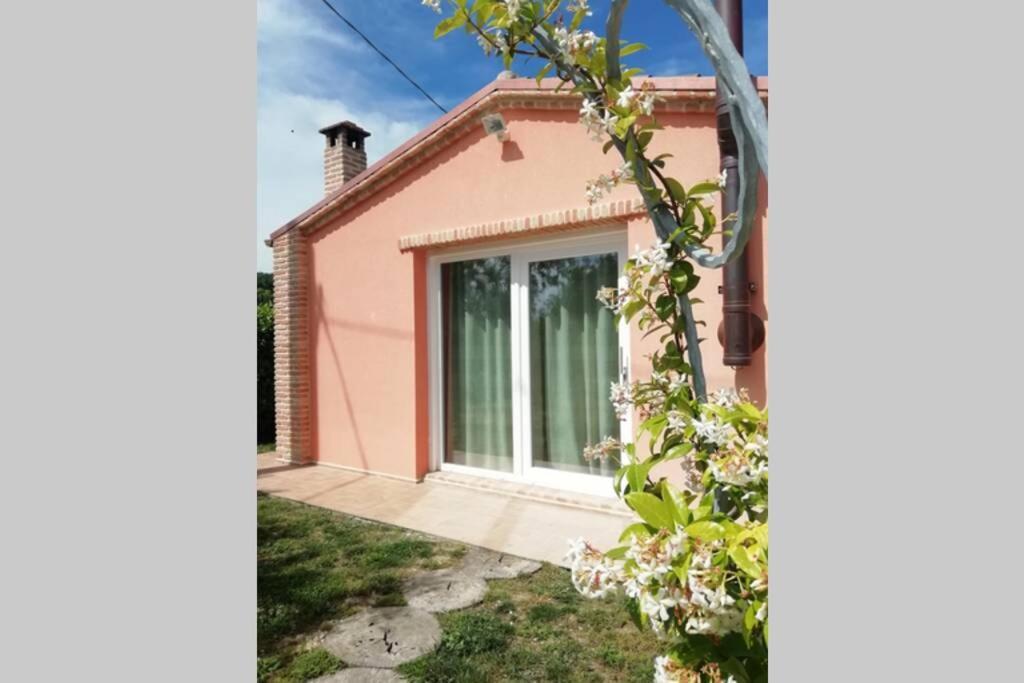 Casa Kikenda, Viaggio Nella Natura Treia Eksteriør bilde